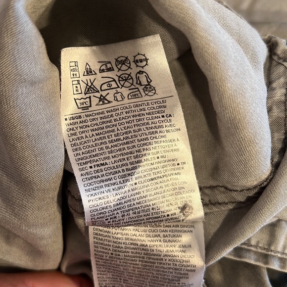 Gap gray lightweight shirt XS button down collared neck cuffs hi low hem loose - Picture 10 of 11